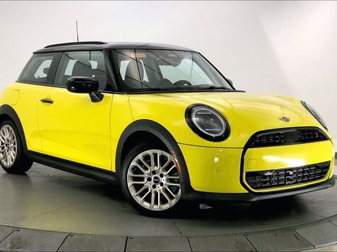 Certified 2025 MINI Cooper S image 1