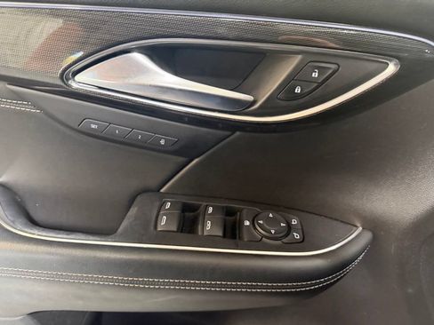 Used 2022 Buick Envision Essence w/ Technology Package I FWD image 11