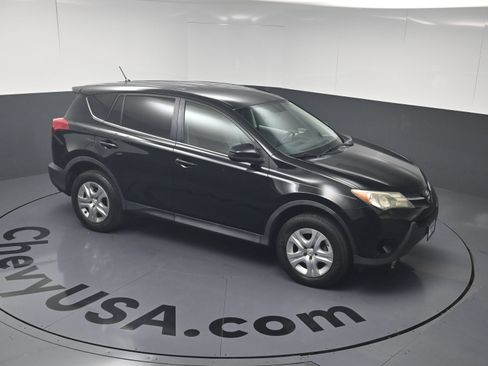 Used 2013 Toyota RAV4 LE AWD/4WD image 32