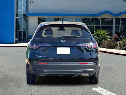 New 2026 Honda HR-V LX image 9