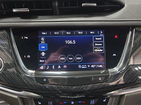 Used 2022 Cadillac XT6 Premium Luxury image 23