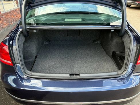 Used 2013 Volkswagen Passat TDI SEL Premium image 16