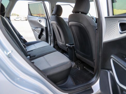 Used 2020 Kia Soul LX FWD image 35
