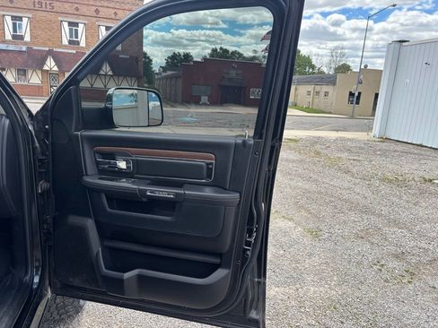 Used 2016 RAM 1500 Laramie AWD/4WD image 11