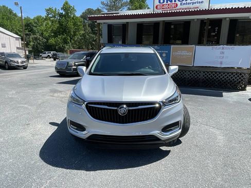 Used 2020 Buick Enclave Essence w/ Sound and Sites Package image 2