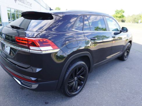 Used 2020 Volkswagen Atlas Cross Sport SE w/ Panoramic Sunroof Package AWD/4WD image 7