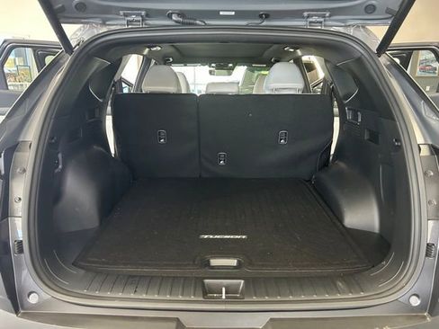 Used 2025 Hyundai Tucson Limited image 13