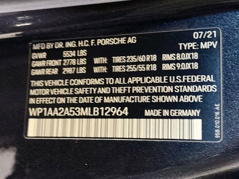 Certified 2021 Porsche Macan image 44