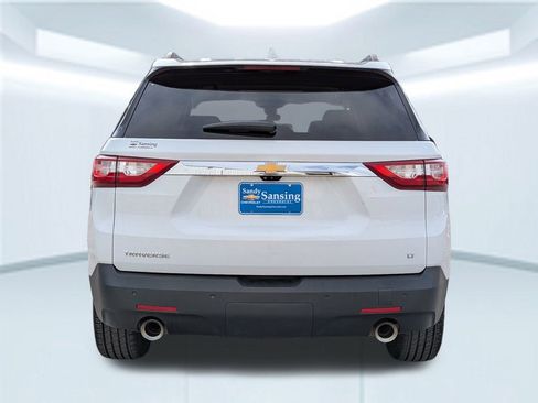 Used 2021 Chevrolet Traverse LT w/ LT Premium Package image 5