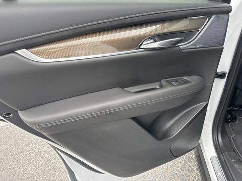 New 2025 Cadillac XT6 Premium Luxury w/ Platinum Package image 11