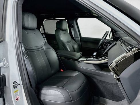 Used 2025 Land Rover Range Rover Sport SE AWD/4WD image 26