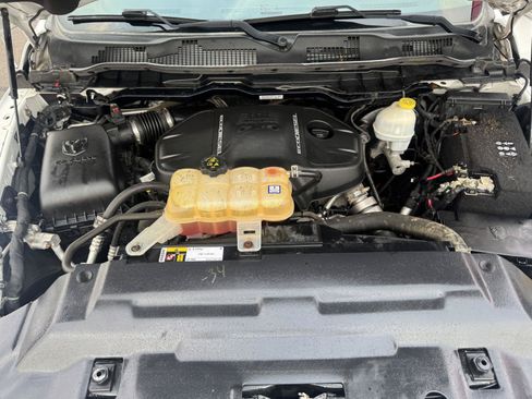 Used 2016 RAM 1500 Laramie w/ Convenience Group AWD/4WD image 11