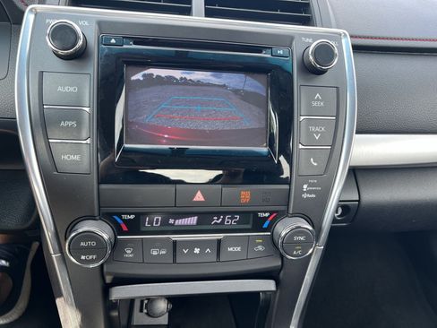 Used 2015 Toyota Camry XSE FWD image 18