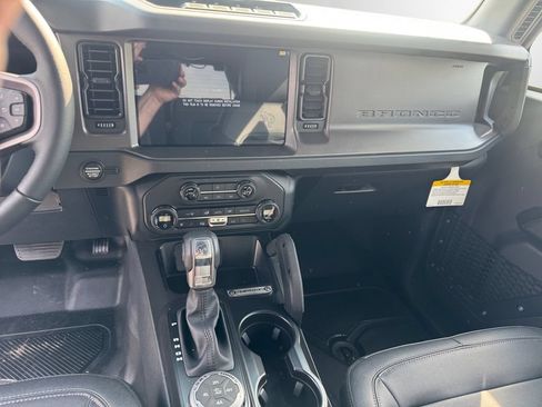 New 2026 Ford Bronco Badlands AWD/4WD image 15