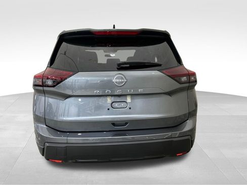 Used 2026 Nissan Rogue S FWD image 4