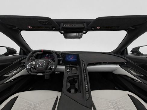 Used 2023 Chevrolet Corvette Z06 RWD image 17