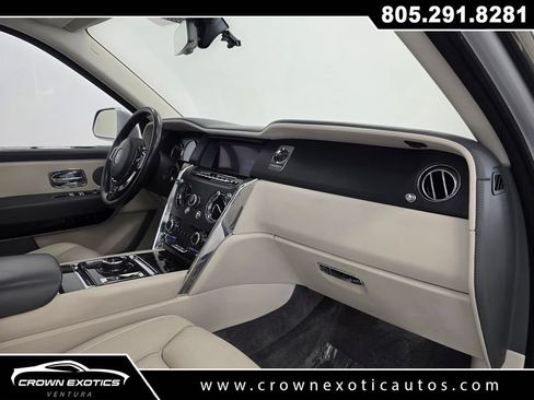Used 2019 Rolls-Royce Cullinan AWD/4WD image 16