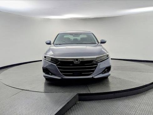 Used 2022 Honda Accord Touring image 9