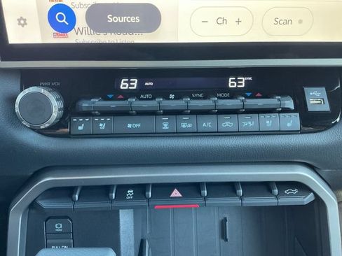 Certified 2026 Toyota Tundra Limited AWD/4WD image 17
