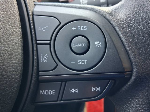 Used 2025 Toyota RAV4 LE FWD image 17