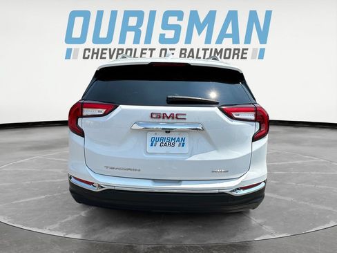 Used 2024 GMC Terrain SLT AWD/4WD image 5