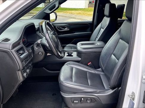 Used 2021 Chevrolet Tahoe Z71 w/ Z71 Off-Road Package AWD/4WD image 25