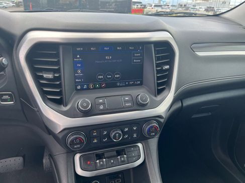 Used 2023 GMC Acadia SLT AWD/4WD image 17