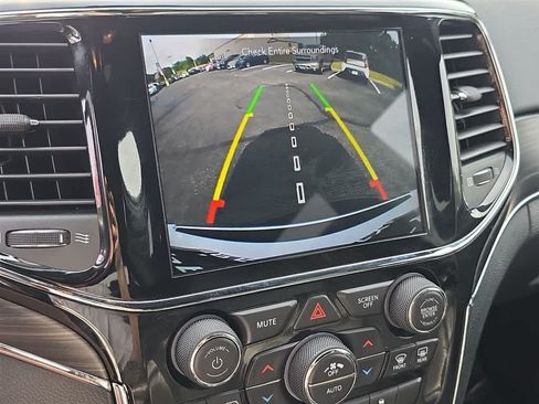 Used 2020 Jeep Grand Cherokee Limited w/ Premium Lighting Group AWD/4WD image 20