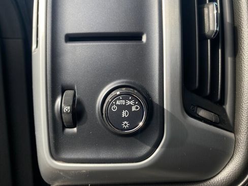 Used 2018 GMC Sierra 1500 SLT w/ Enhanced Driver Alert Package image 36