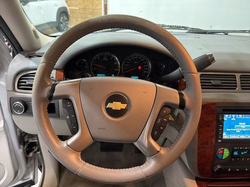 Used 2010 Chevrolet Tahoe LTZ image 11