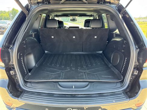 Used 2022 Jeep Grand Cherokee Laredo X RWD image 24