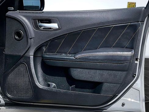 Used 2018 Dodge Charger R/T image 28