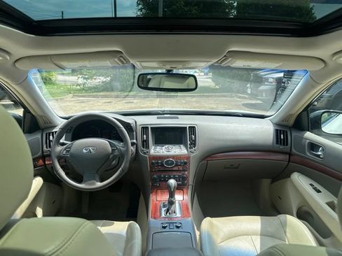 Used 2009 INFINITI G37 x Sedan w/ Premium Pkg AWD/4WD image 10