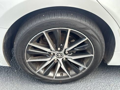 Used 2023 Toyota Camry SE FWD image 6