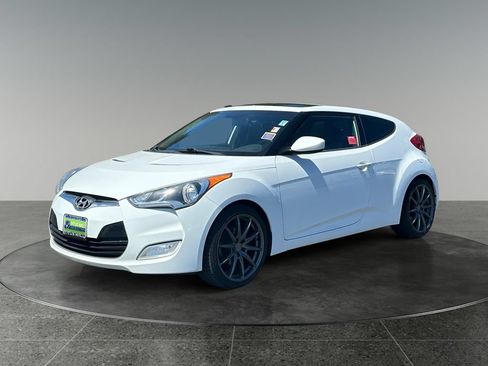 Used 2013 Hyundai Veloster w/ Style Pkg FWD image 4