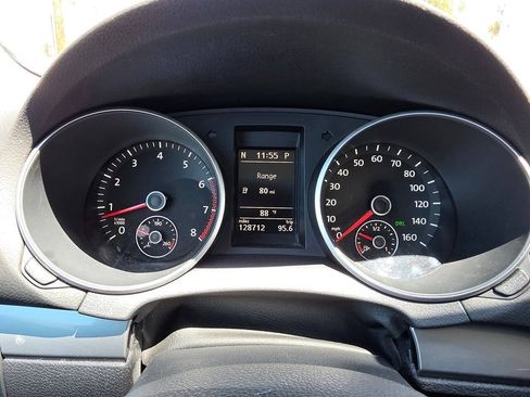 Used 2012 Volkswagen Golf 4-Door FWD image 42