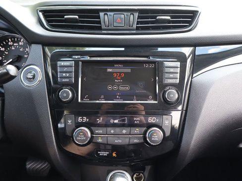 Used 2020 Nissan Rogue Sport SV w/ All-Weather Package AWD/4WD image 34