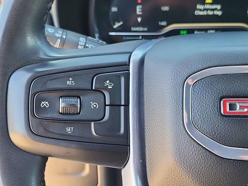 Used 2024 GMC Yukon SLT AWD/4WD image 19