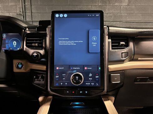 Used 2023 Ford Expedition Platinum image 20