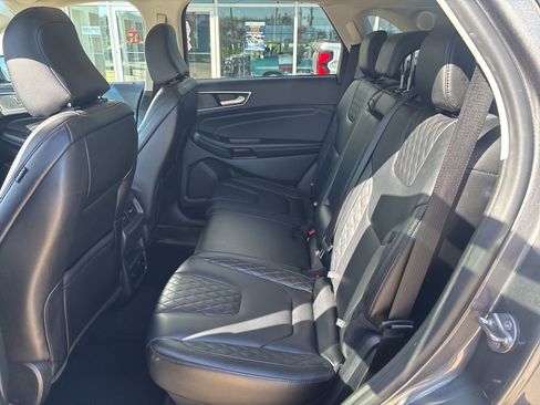 Used 2024 Ford Edge Titanium image 17
