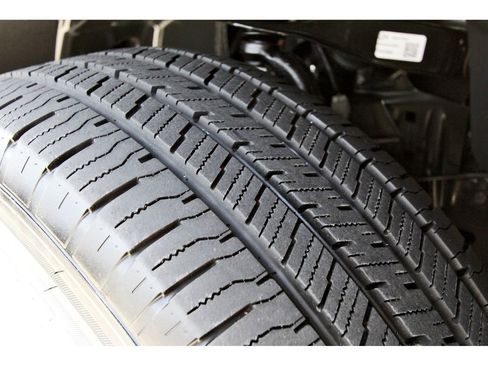 Certified 2024 Nissan Frontier SV w/ Technology Package image 30