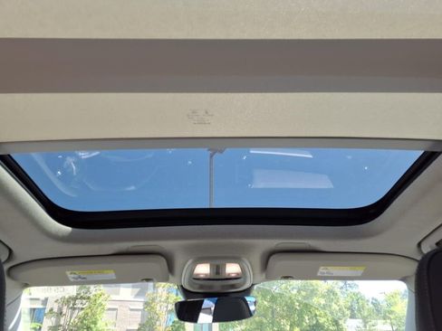 New 2025 Volvo XC40 B5 Core w/ Climate Package image 15