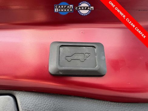 Used 2022 Toyota RAV4 XLE image 10