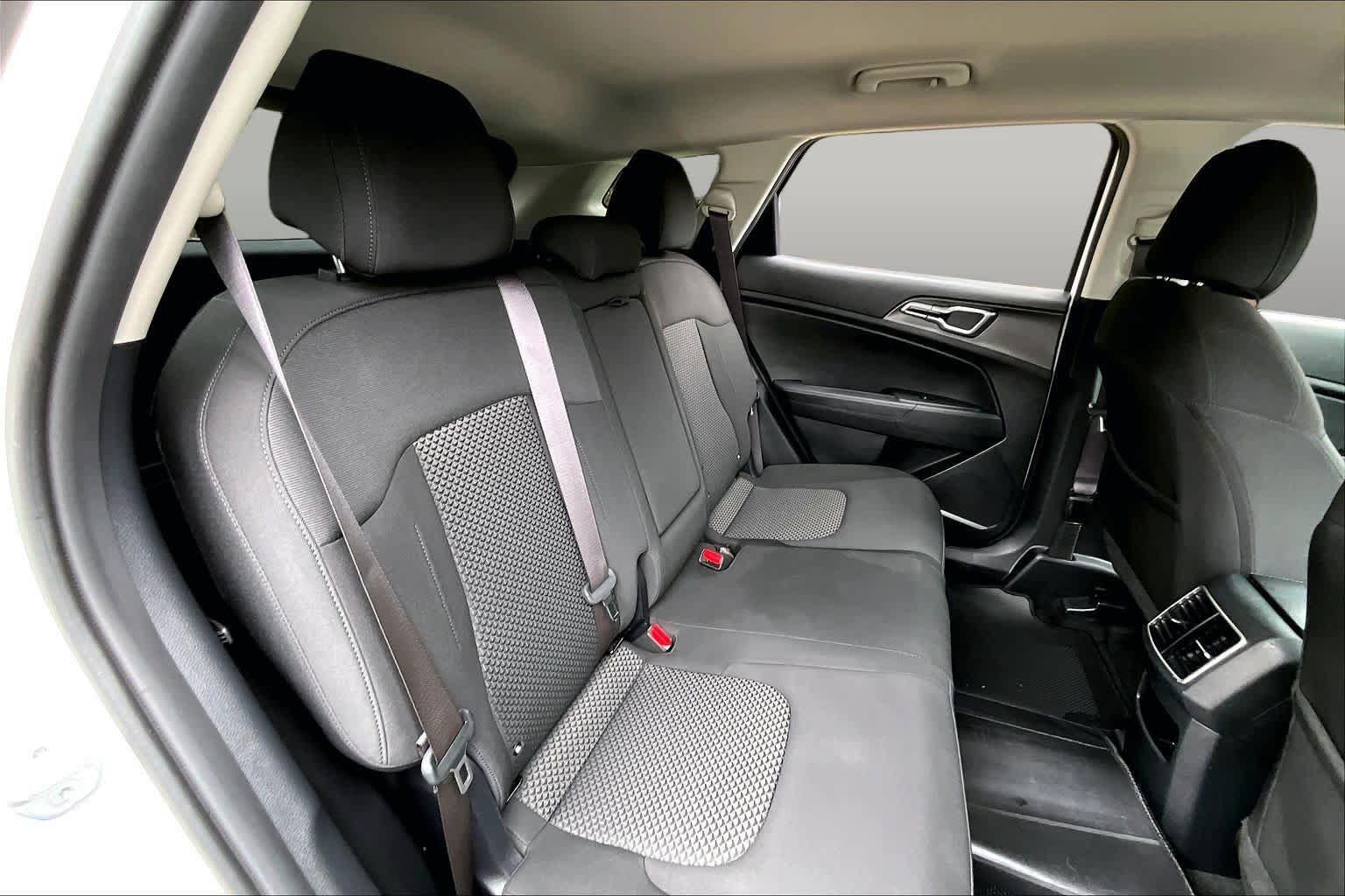 Used 2023 Kia Sportage LX FWD image 19