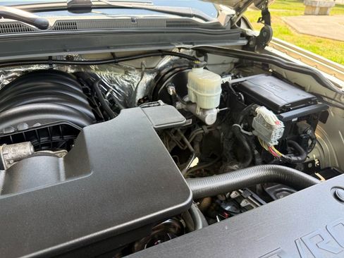 Used 2016 Chevrolet Suburban LT AWD/4WD image 44