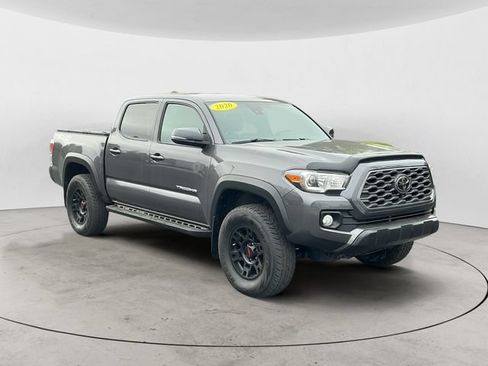 Used 2020 Toyota Tacoma TRD Off-Road AWD/4WD image 7