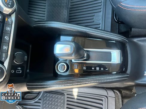 Used 2019 Nissan Kicks SR w/ SR Premium Package FWD image 25