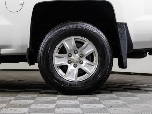 Used 2018 Chevrolet Silverado 1500 LT w/ All Star Edition image 42