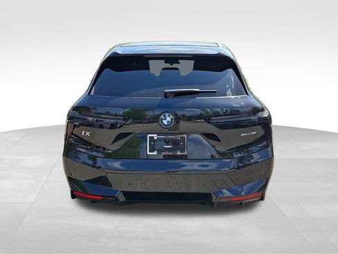 Used 2023 BMW iX xDrive50 w/ Premium Package AWD/4WD image 5