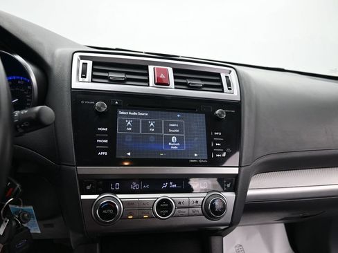 Used 2017 Subaru Outback 2.5i Premium AWD/4WD image 21
